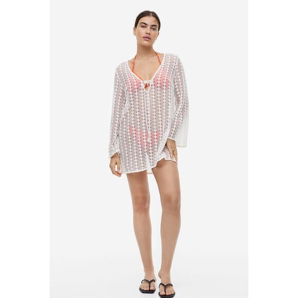 H&M White Crochet Knit Deep V Tie Long Sleeve Beach Cover Up Mini Dress Size M - Picture 2 of 7
